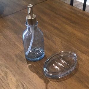 Blue/Gray Bubbled glass soap dish and soap dispenser pump